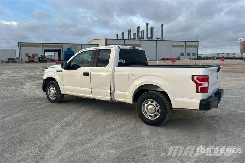 Ford F-150 XL 4x2 Extended Cab Pickup Muu