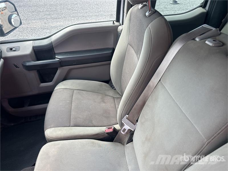 Ford F-150 XL 4x2 Extended Cab Pickup Autre fourgon / utilitaire