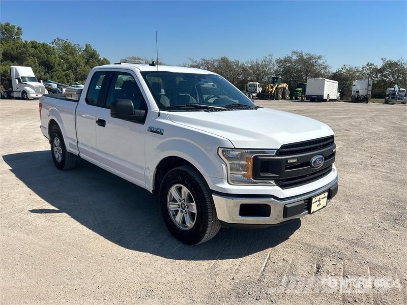 Ford F-150 XL 4x2 Extended Cab Pickup Muu