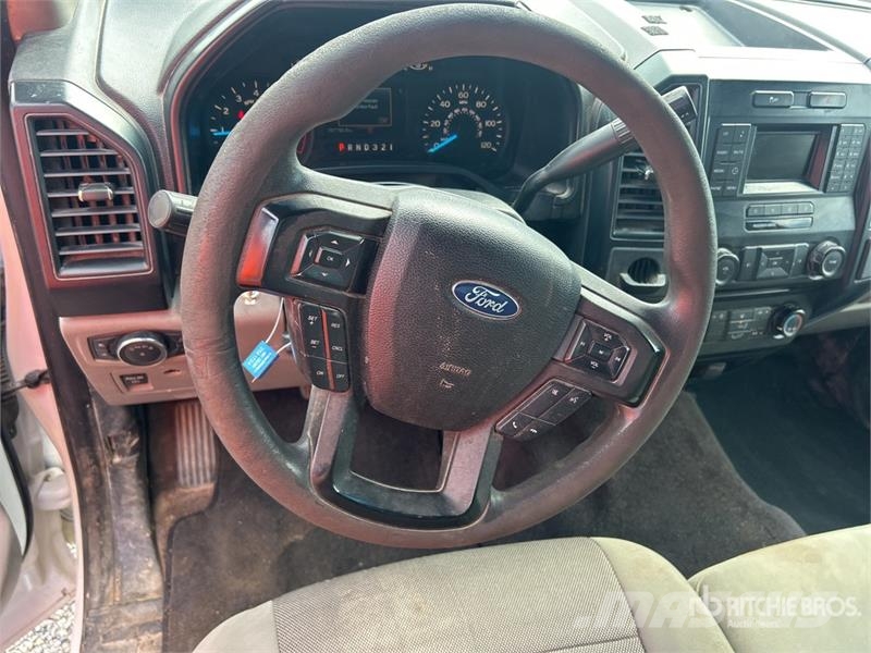 Ford F-150 XL 4x2 Extended Cab Pickup Autre fourgon / utilitaire