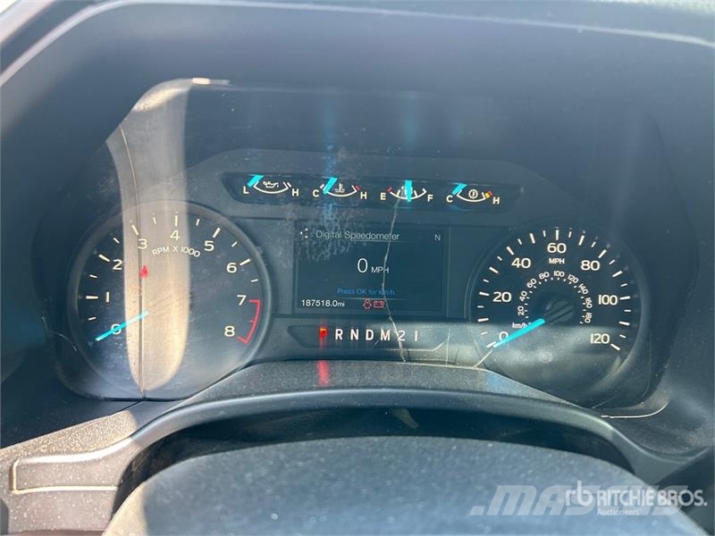 Ford F-150 XL 4x2 Extended Cab Pickup 其他