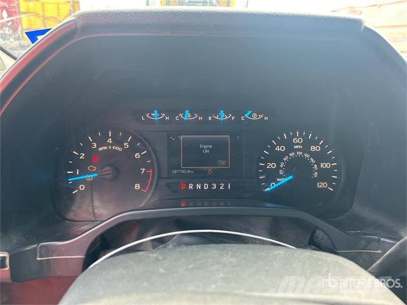 Ford F-150 XL 4x2 Extended Cab Pickup Autre fourgon / utilitaire