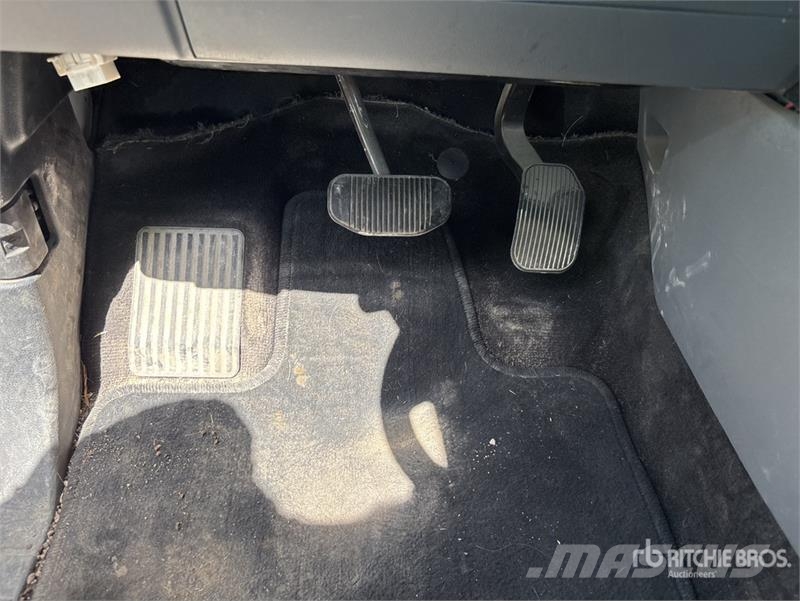 Ford F-150 XL 4x2 Extended Cab Pickup 其他