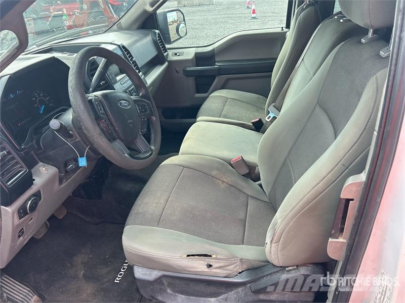 Ford F-150 XL 4x2 Extended Cab Pickup Autre fourgon / utilitaire