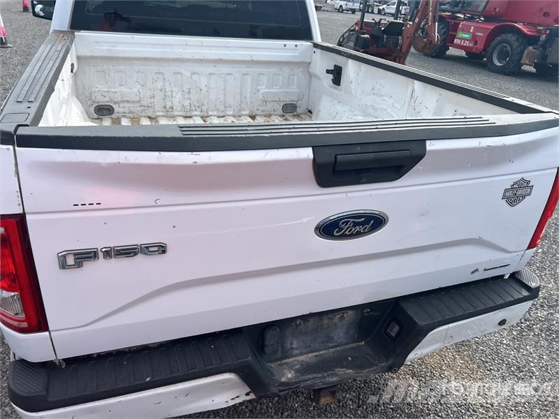 Ford F-150 XL 4x2 Extended Cab Pickup Autre fourgon / utilitaire