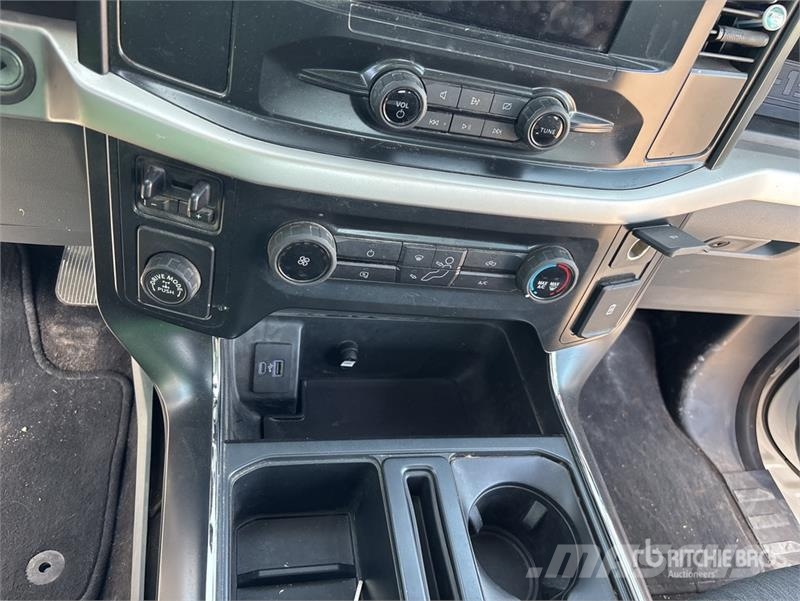 Ford F-150 XL 4x2 Extended Cab Pickup 其他