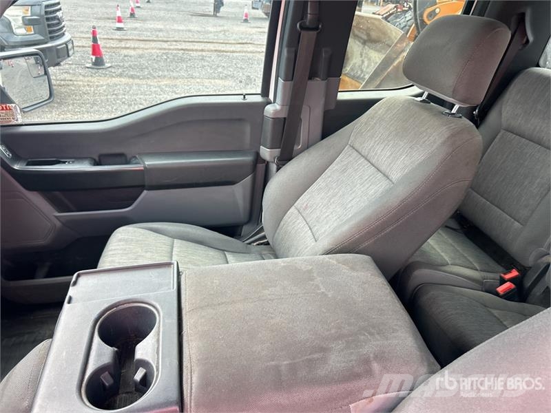 Ford F-150 XL 4x2 Extended Cab Pickup Autre fourgon / utilitaire
