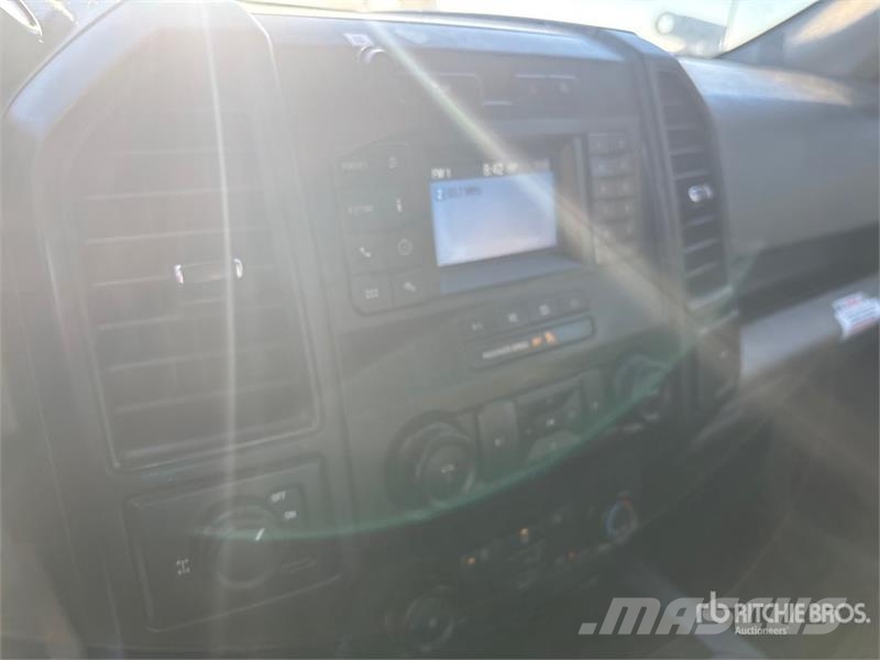 Ford F-150 XL 4x2 Extended Cab Pickup Други