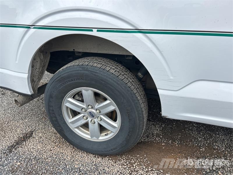 Ford F-150 XL 4x2 Extended Cab Pickup Інше
