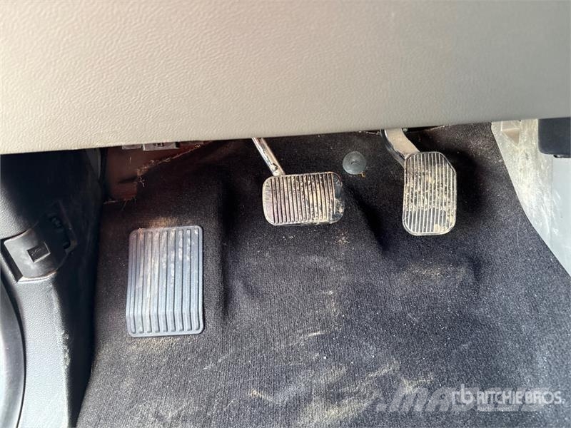 Ford F-150 XL 4x2 Extended Cab Pickup Ostalo