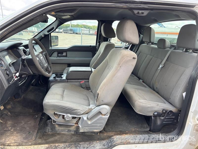 Ford F-150 XL 4x2 Extended Cab Pickup Ostalo