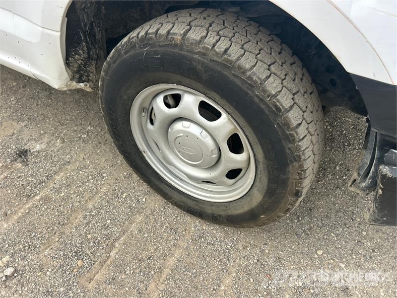 Ford F-150 XL 4x2 Extended Cab Pickup Muu