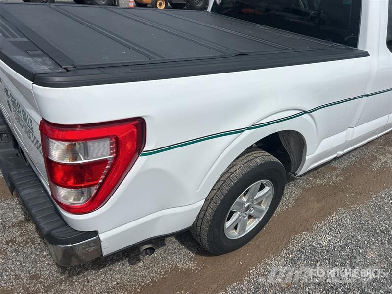 Ford F-150 XL 4x2 Extended Cab Pickup Autre fourgon / utilitaire