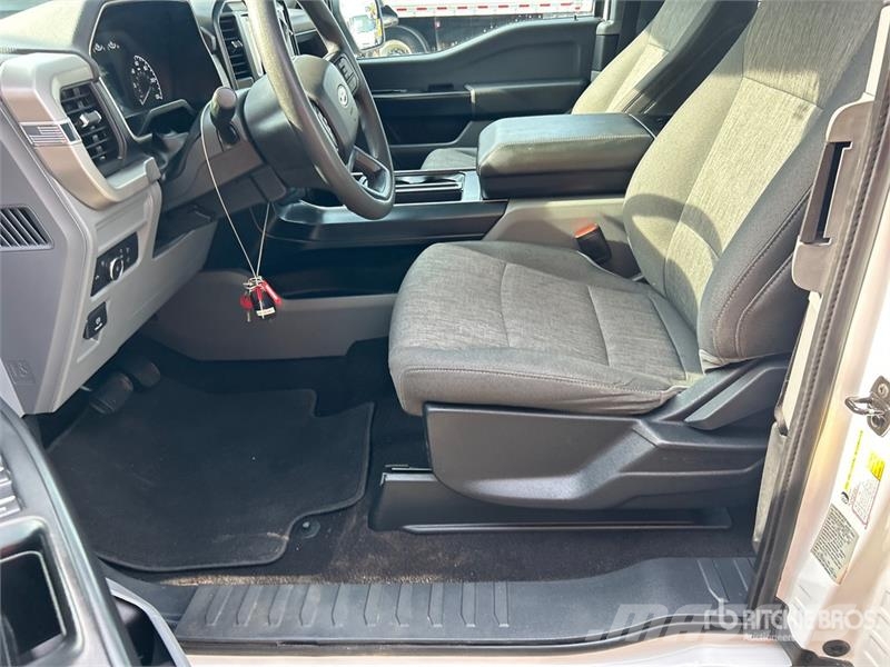 Ford F-150 XL 4x2 Extended Cab Pickup Iné