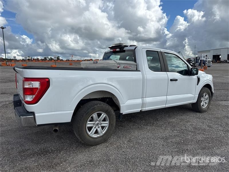 Ford F-150 XL 4x2 Extended Cab Pickup Furgoni altro