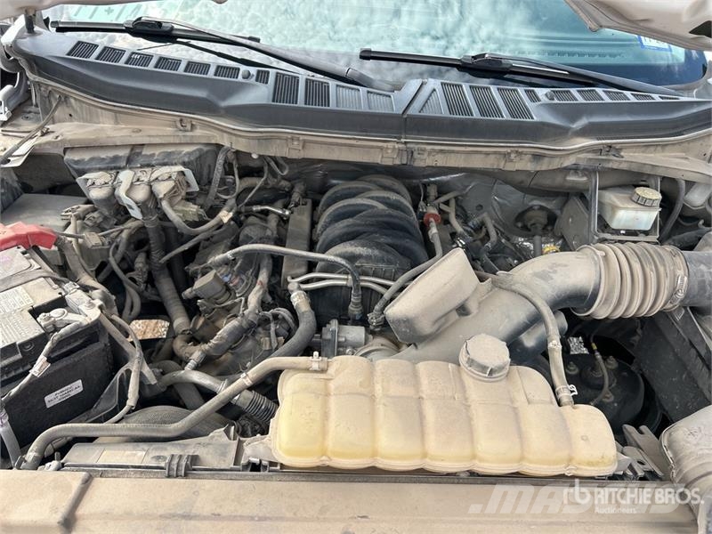 Ford F-150 XL 4x2 Extended Cab Pickup Інше