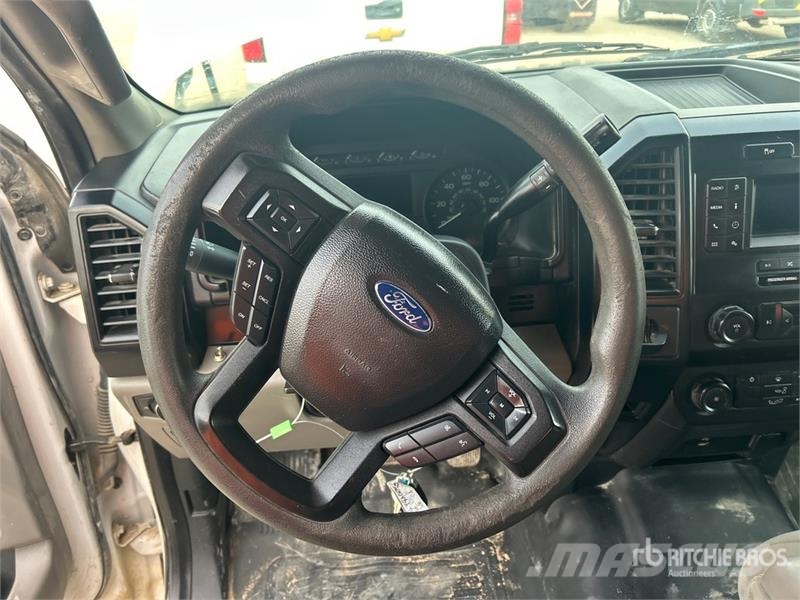 Ford F-150 XL 4x2 Extended Cab Pickup Muu