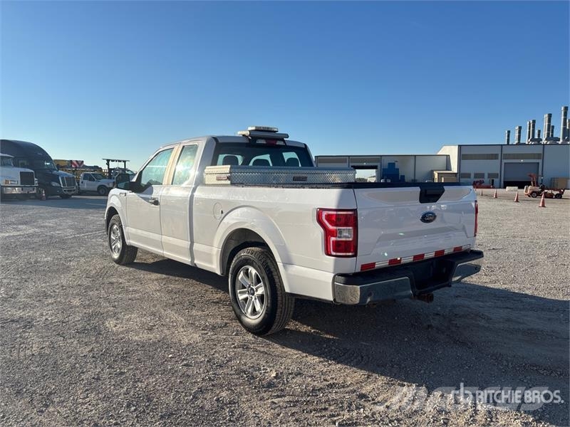 Ford F-150 XL 4x2 Extended Cab Pickup Други