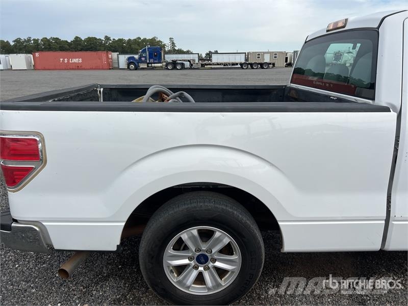 Ford F-150 XL 4x2 Extended Cab Pickup Ostalo