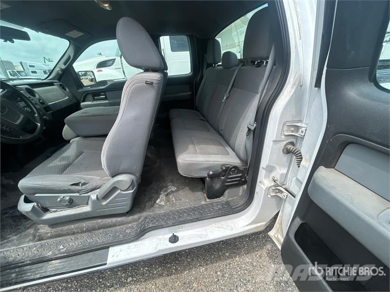 Ford F-150 XL 4x2 Extended Cab Pickup Andere Transporter