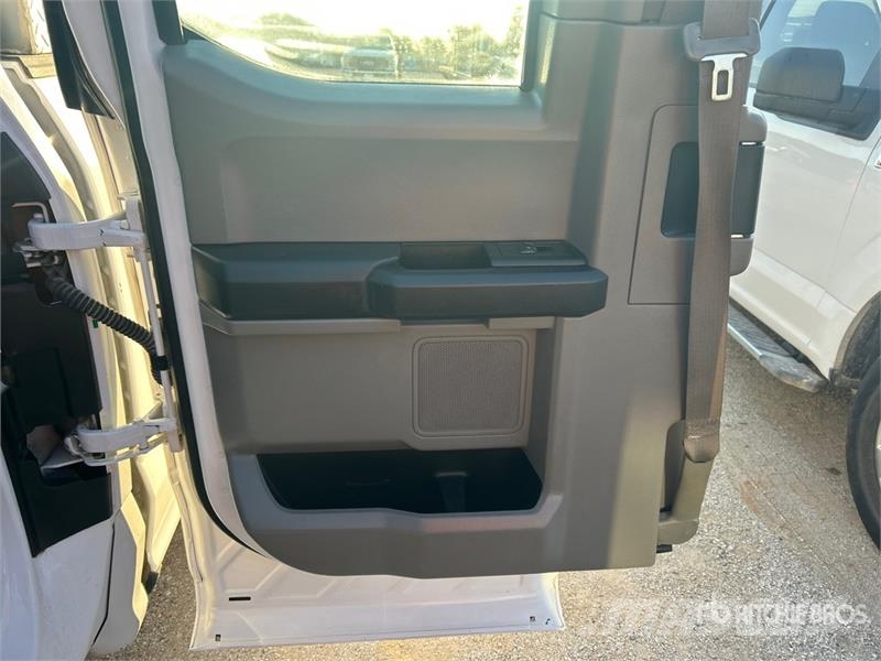 Ford F-150 XL 4x2 Extended Cab Pickup Други