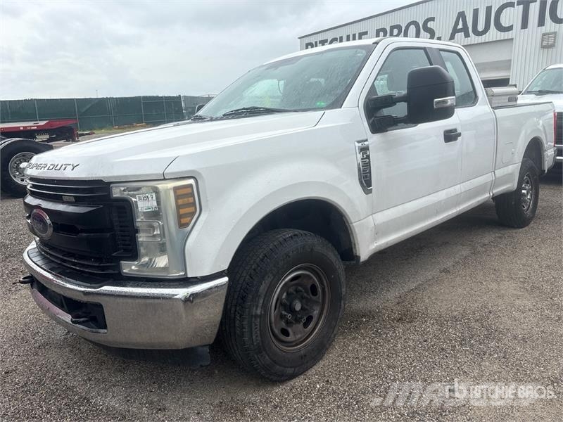 Ford F-150 XL 4x2 Extended Cab Pickup 기타