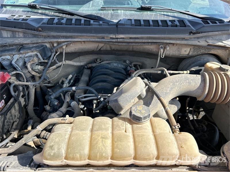 Ford F-150 XL 4x2 Extended Cab Pickup その他