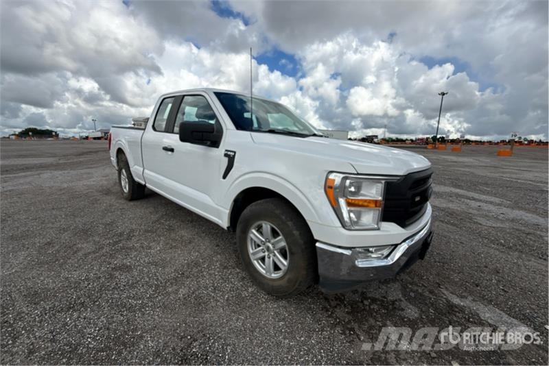 Ford F-150 XL 4x2 Extended Cab Pickup Diger