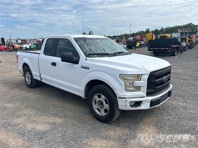 Ford F-150 XL 4x2 Extended Cab Pickup Autre fourgon / utilitaire