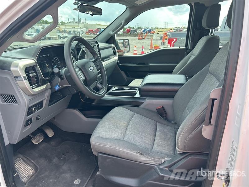 Ford F-150 XL 4x2 Extended Cab Pickup 其他