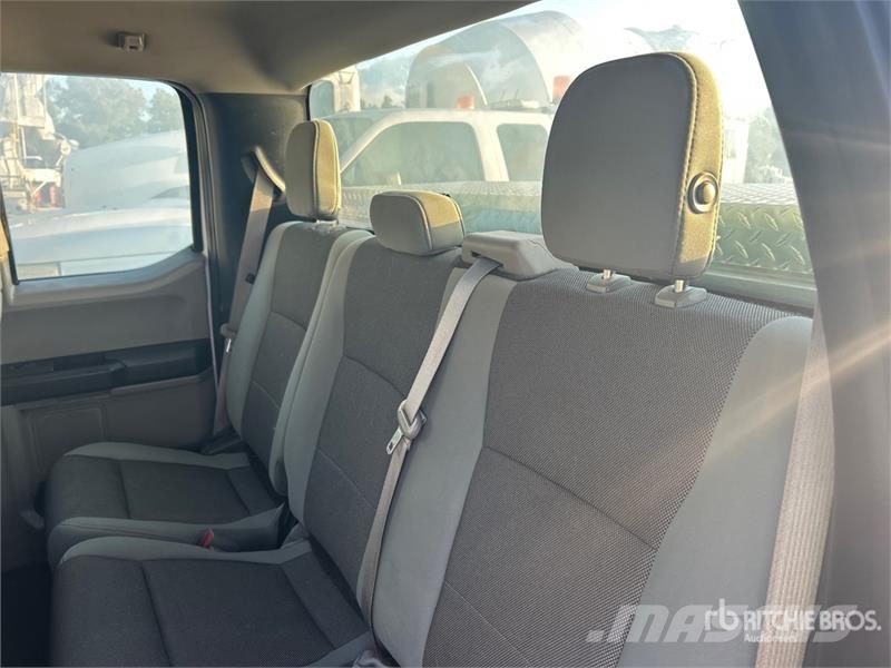 Ford F-150 XL 4x2 Extended Cab Pickup Други