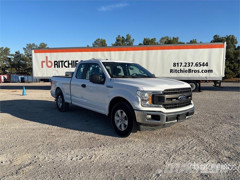 Ford F-150 XL 4x2 Extended Cab Pickup Други