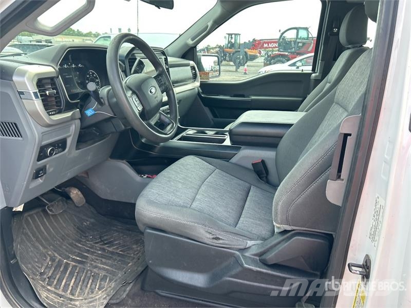 Ford F-150 XL 4x2 Extended Cab Pickup Інше
