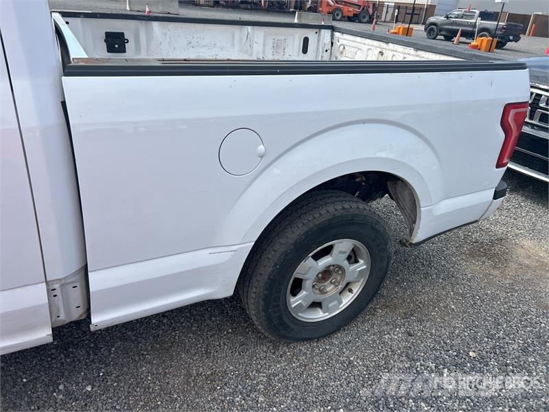 Ford F-150 XL 4x2 Extended Cab Pickup Autre fourgon / utilitaire