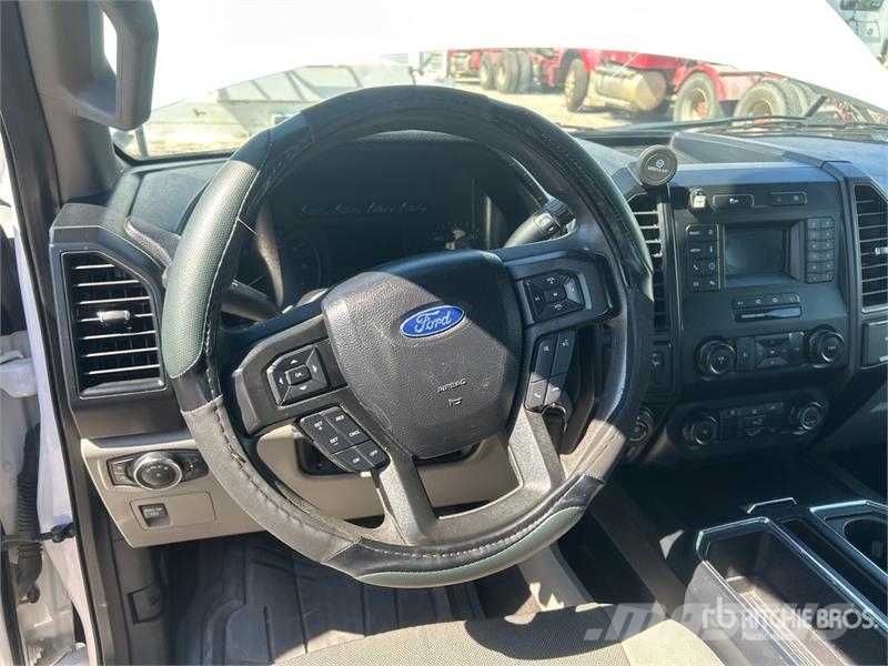 Ford F-150 XL 4x2 Extended Cab Pickup Muu