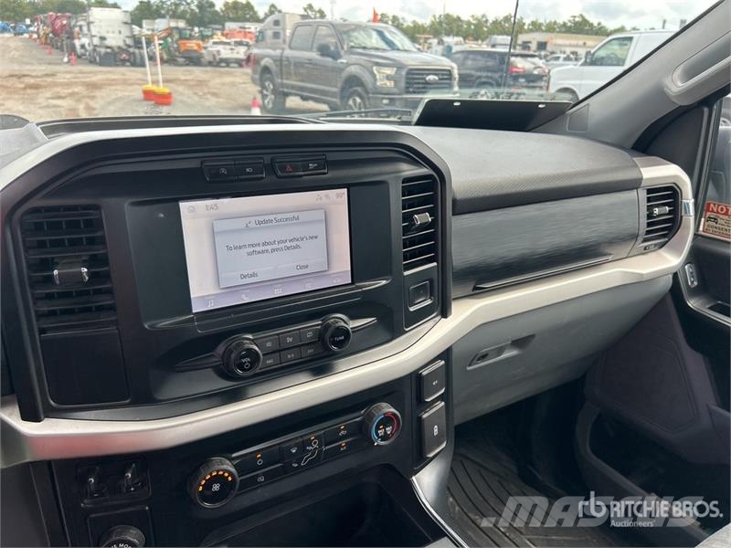Ford F-150 XL 4x2 Extended Cab Pickup Інше