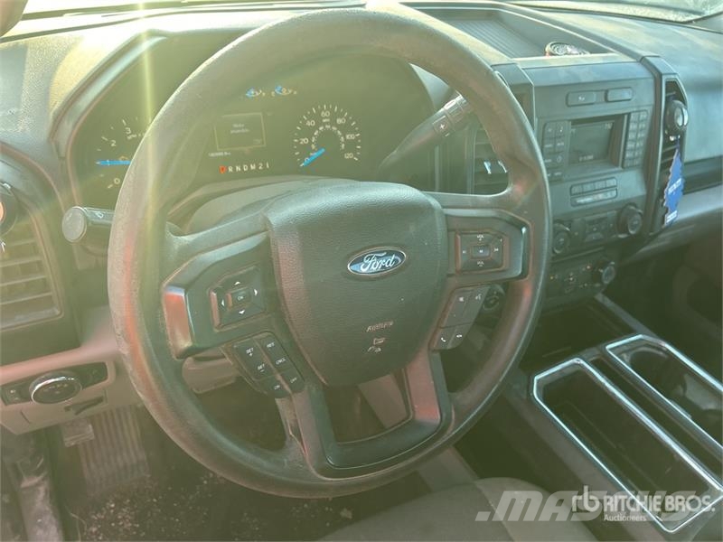 Ford F-150 XL 4x2 Extended Cab Pickup Muu