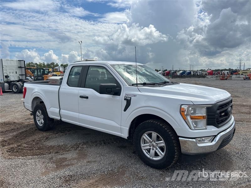 Ford F-150 XL 4x2 Extended Cab Pickup 其他