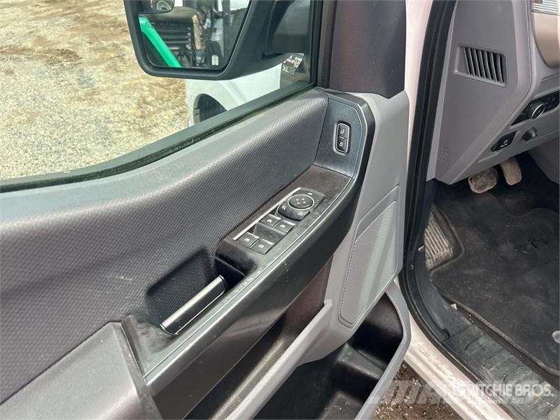 Ford F-150 XL 4x2 Extended Cab Pickup 其他