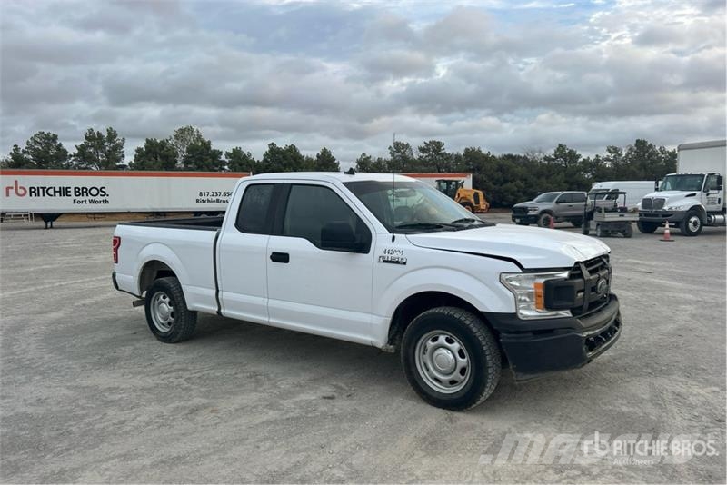 Ford F-150 XL 4x2 Extended Cab Pickup Muu