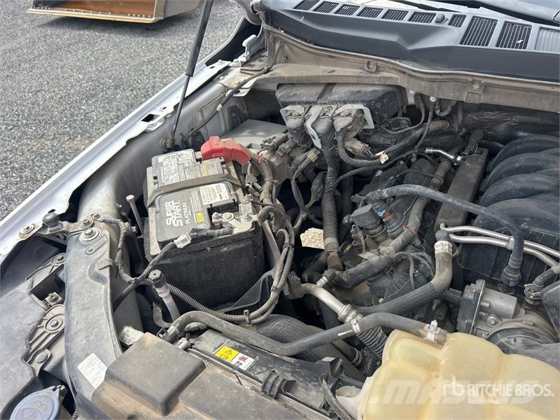 Ford F-150 XL 4x2 Extended Cab Pickup Autre fourgon / utilitaire