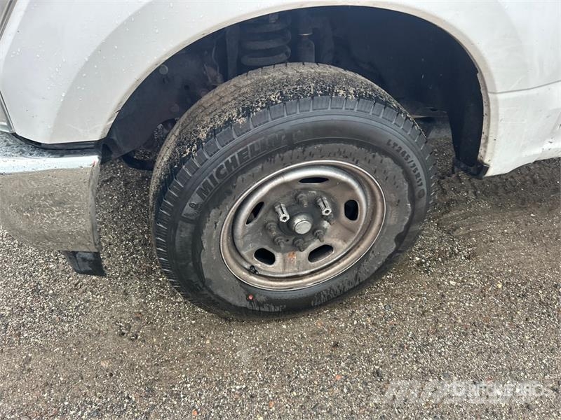 Ford F-150 XL 4x2 Extended Cab Pickup 其他