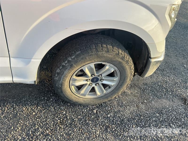Ford F-150 XL 4x2 Extended Cab Pickup Muu