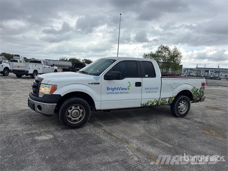 Ford F-150 XL 4x2 Extended Cab Pickup Egyéb