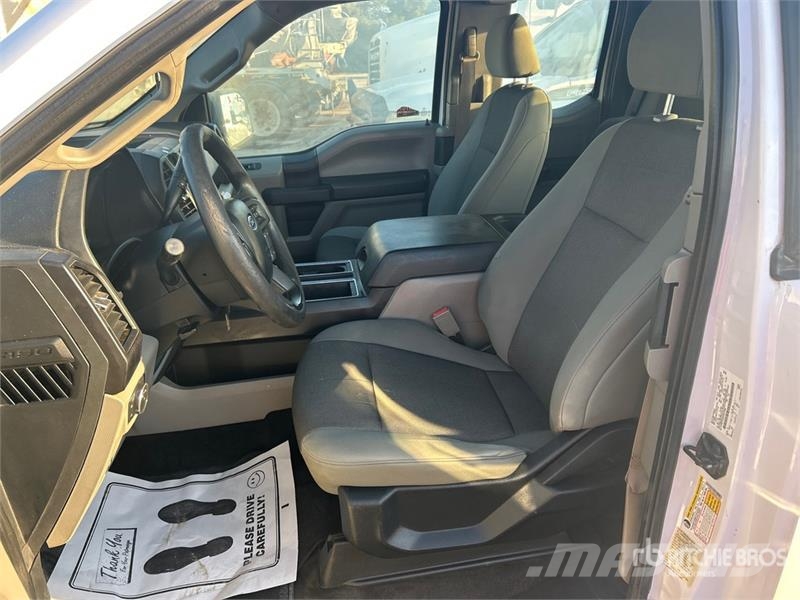 Ford F-150 XL 4x2 Extended Cab Pickup Други