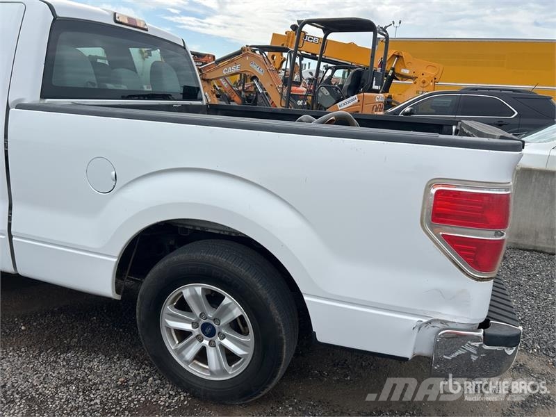 Ford F-150 XL 4x2 Extended Cab Pickup Ostalo