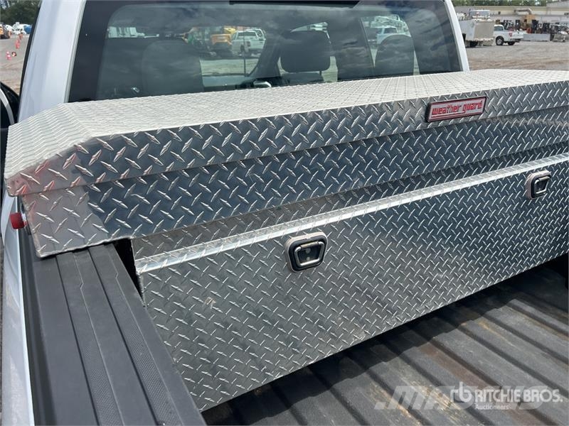 Ford F-150 XL 4x2 Extended Cab Pickup 其他