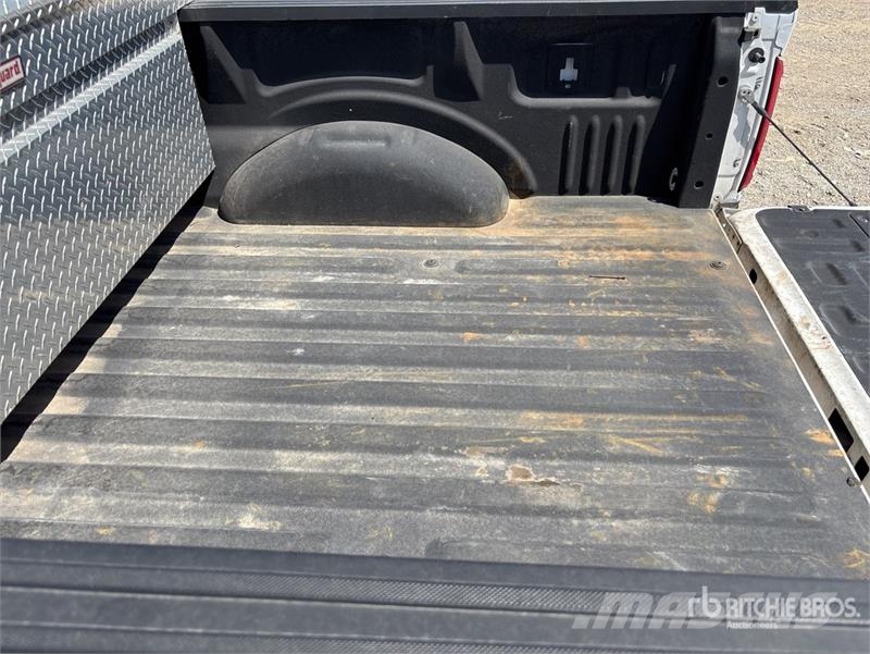 Ford F-150 XL 4x2 Extended Cab Pickup 其他