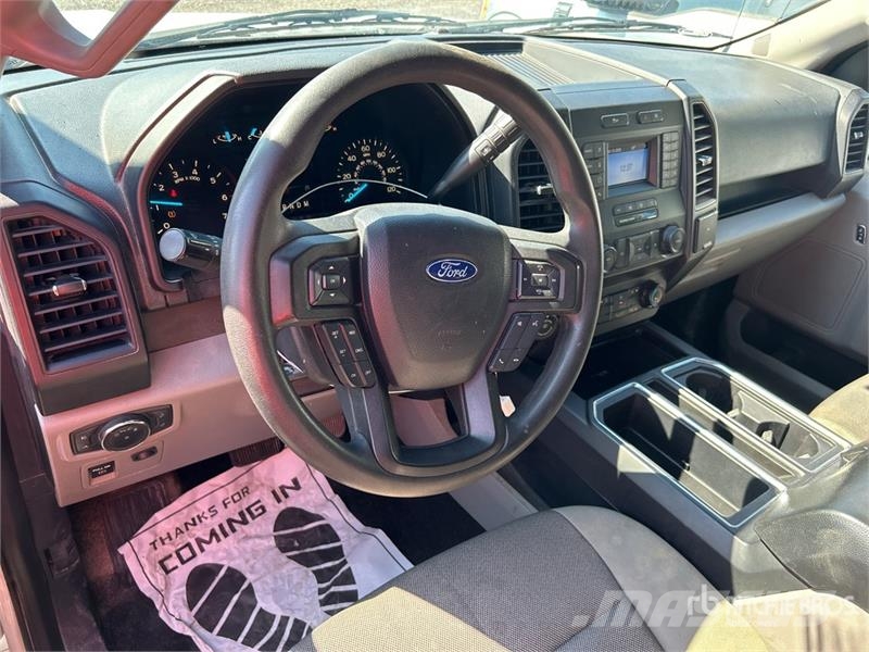 Ford F-150 XL 4x2 Extended Cab Pickup Outros
