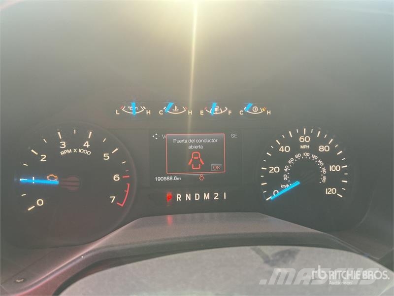 Ford F-150 XL 4x2 Extended Cab Pickup Muu